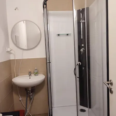 شقة Monteurwohnung - L8 Street